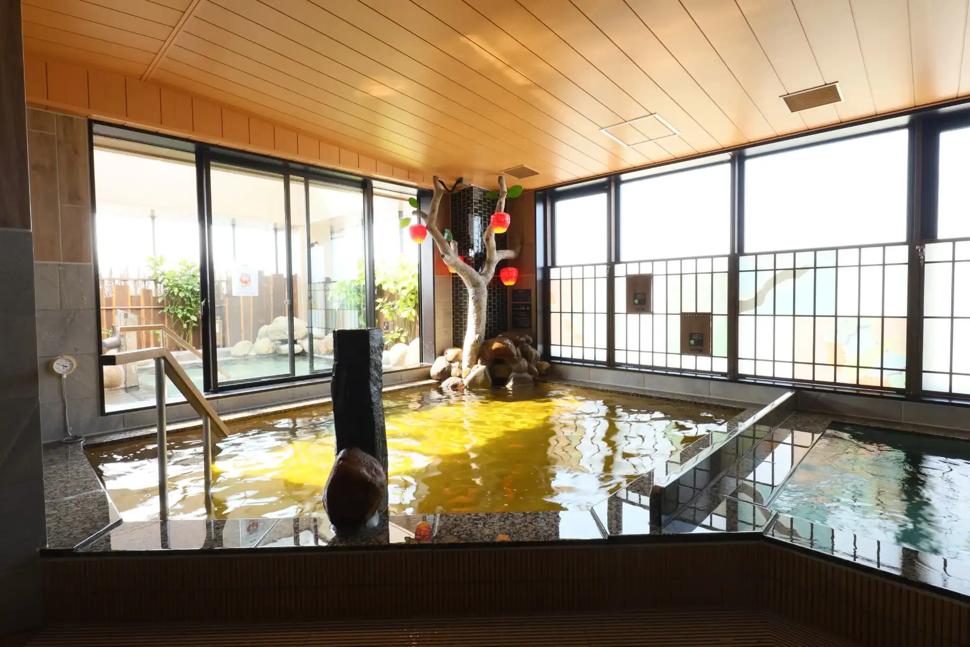 天然温泉淡雪の湯ドーミーイン青森 — 青森市本町 · 194室、13階運び湯大浴場付きビジネスホテル