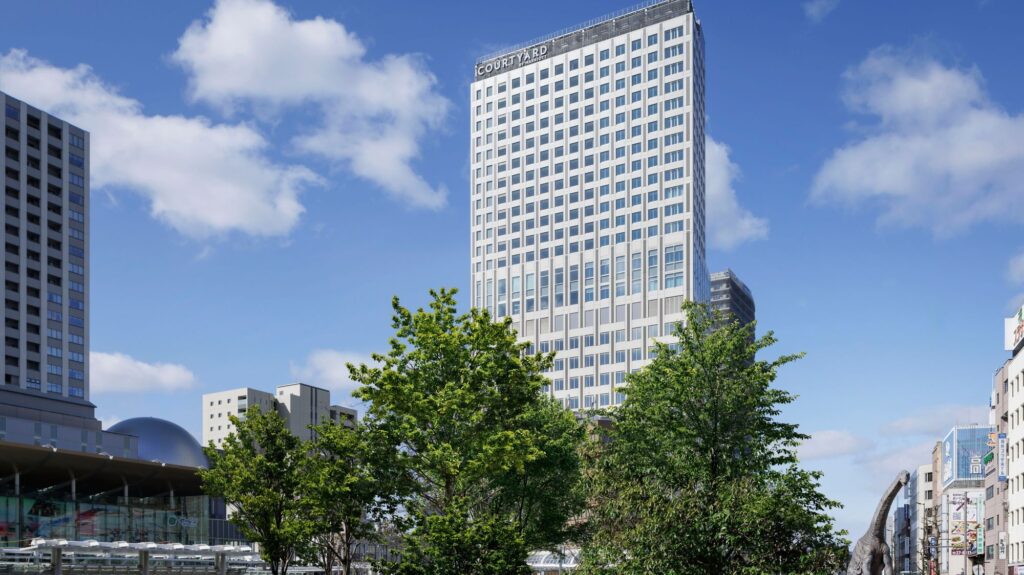 コートヤード・バイ・マリオット福井 — 福井駅西口 · 高さ約120m複合タワー内に開業した客室252の駅前ホテル