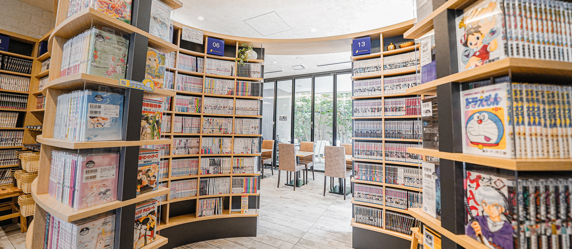クインテッサホテル東京羽田 Comic & Books — 大田区南蒲田 · 8000冊の漫画ライブラリー併設、京急蒲田徒歩5分