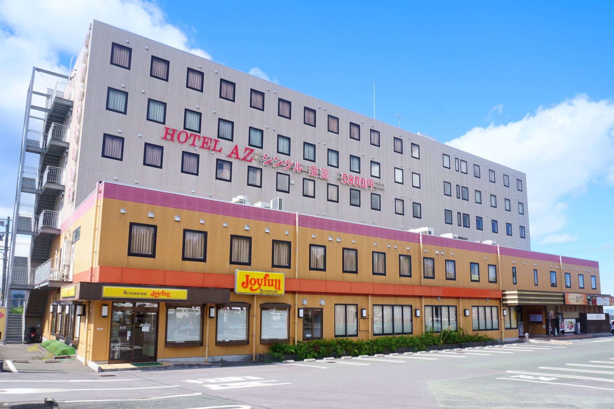HOTEL AZ 熊本大津店 — 大津町 · 客室176、無料朝食を備える大規模ビジネスホテル