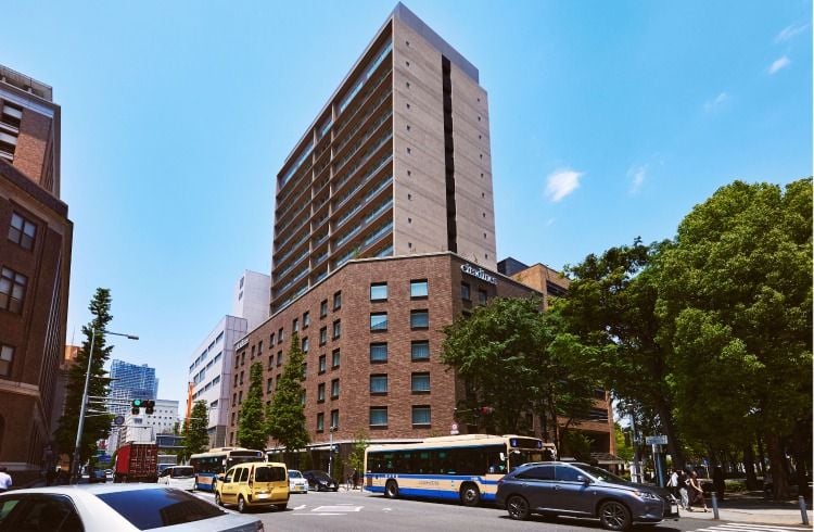 シタディーンハーバーフロント横浜 — 横浜市中区日本大通 · 駅直結 17 階建ての 242 室滞在型ホテル