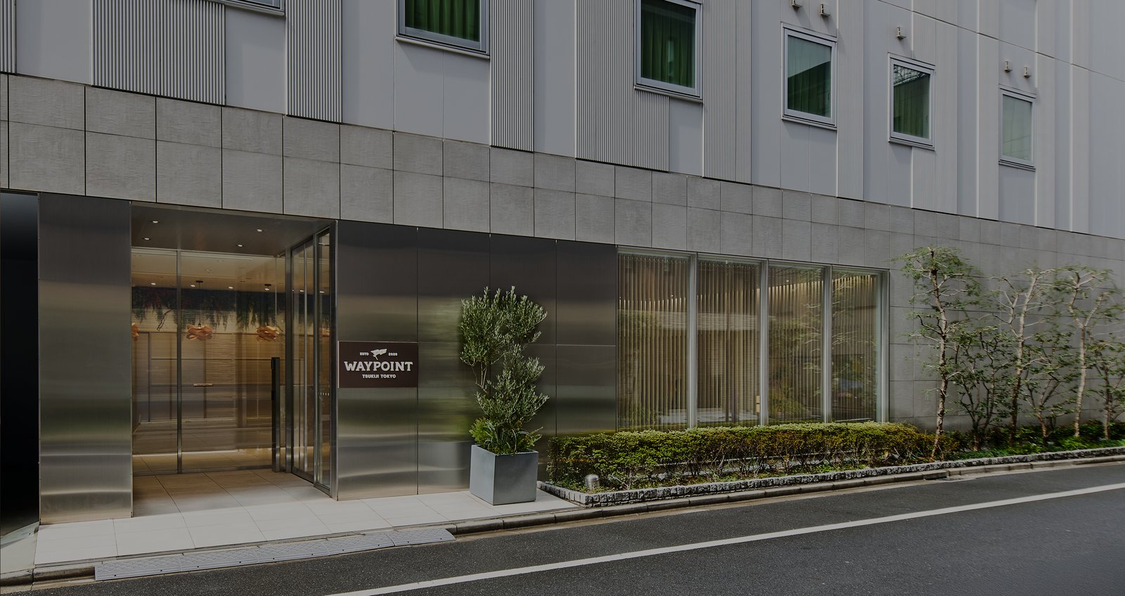 WAYPOINT TSUKIJI TOKYO 外観イメージ ─ 築地駅徒歩1分の9階建てアパートメントホテル