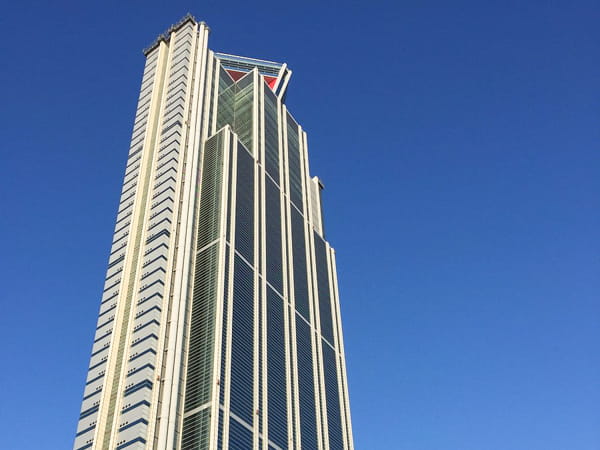リブマックスさきしまコスモタワーホテル — 大阪市住之江区 · 2025年12月開業、263室+全室35m²超の新規供給