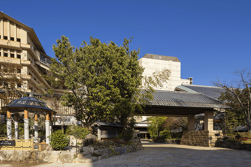 日本の宿のと楽 — 七尾市石崎町 · 171室・3館構成の和倉温泉旅館