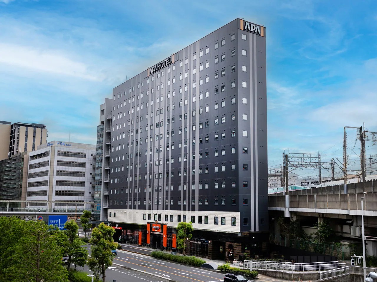 アパホテル〈さいたま新都心駅西〉 — さいたま市中央区・新都心 · 2026年6月18日開業、客室389室の宿泊特化型ビジネスホテル外観