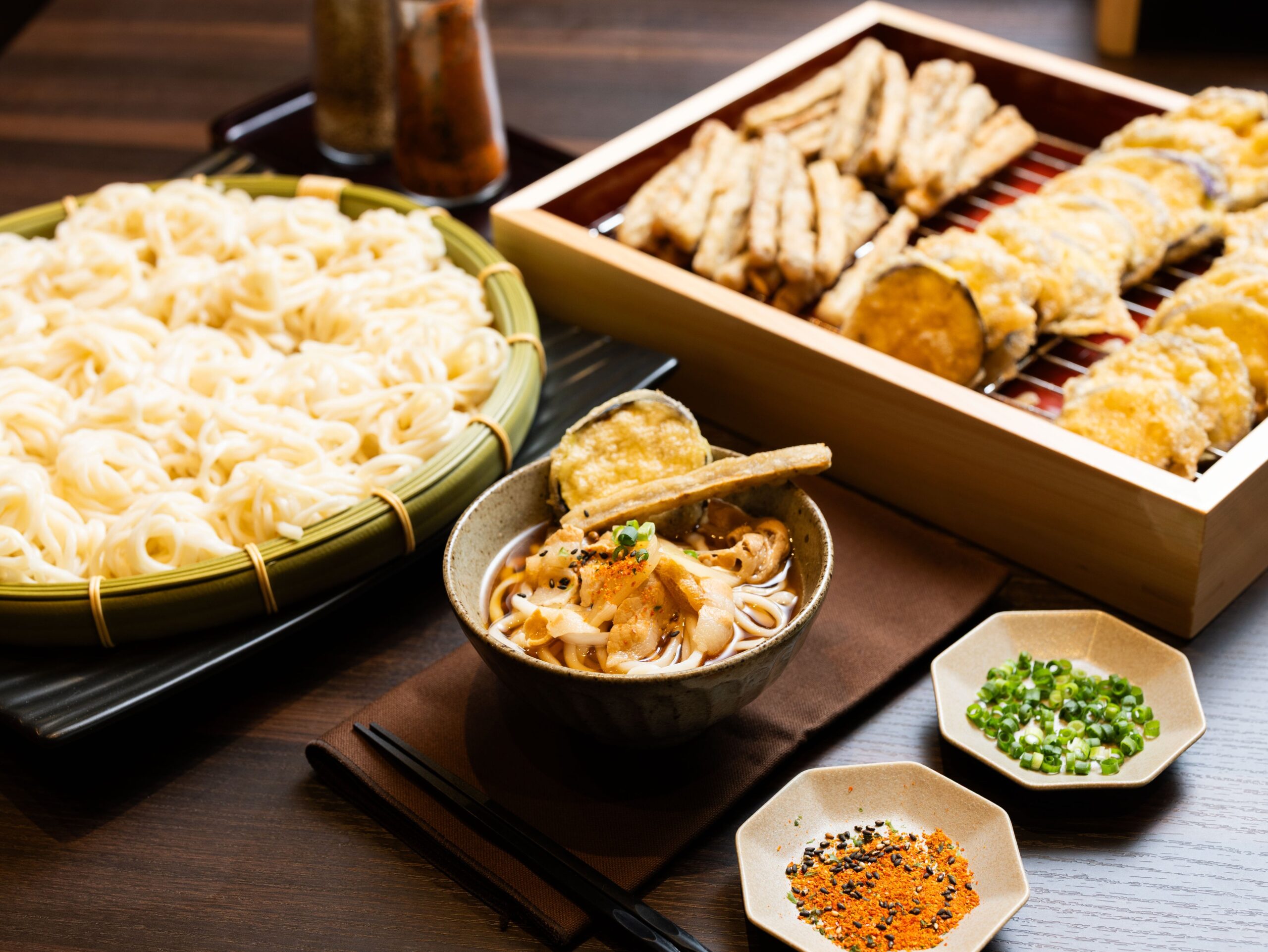 アパホテル〈さいたま新都心駅西〉 — 朝食ビュッフェの武蔵野うどんと天ぷら