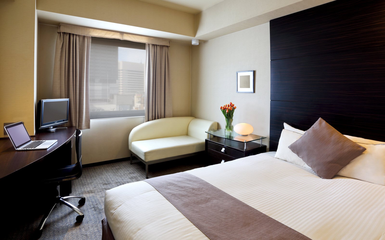 シタディーン新宿東京 — 東京・新宿三丁目 · ミニキッチン付きスタジオ客室、長期滞在型 serviced apartment
