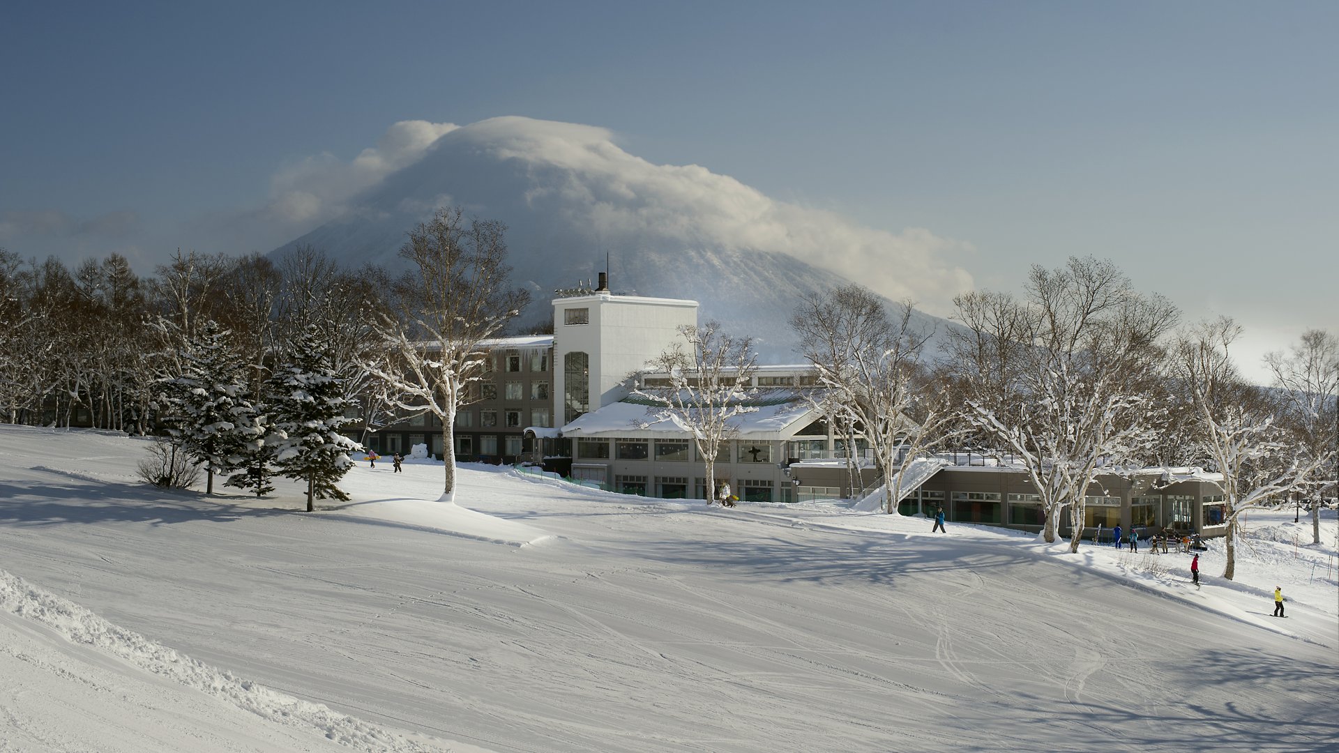 ザ・グリーンリーフ・ニセコビレッジ — 北海道・ニセコ町東山温泉 · 1982年開業200室、2023年 Hilton Tapestry Collection へリブランド