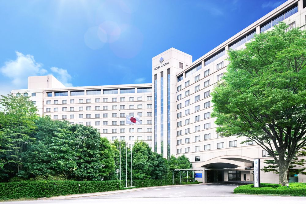 ホテルマイステイズプレミア成田 — 千葉県成田市大山 · 成田空港へシャトルバス10分、711室の大型空港ホテル外観