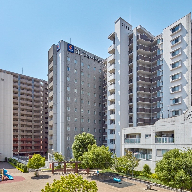 コンフォートホテル呉 — 呉市・宝町 · JR呉駅徒歩2分、11階建て149室の全室禁煙ビジネスホテル外観