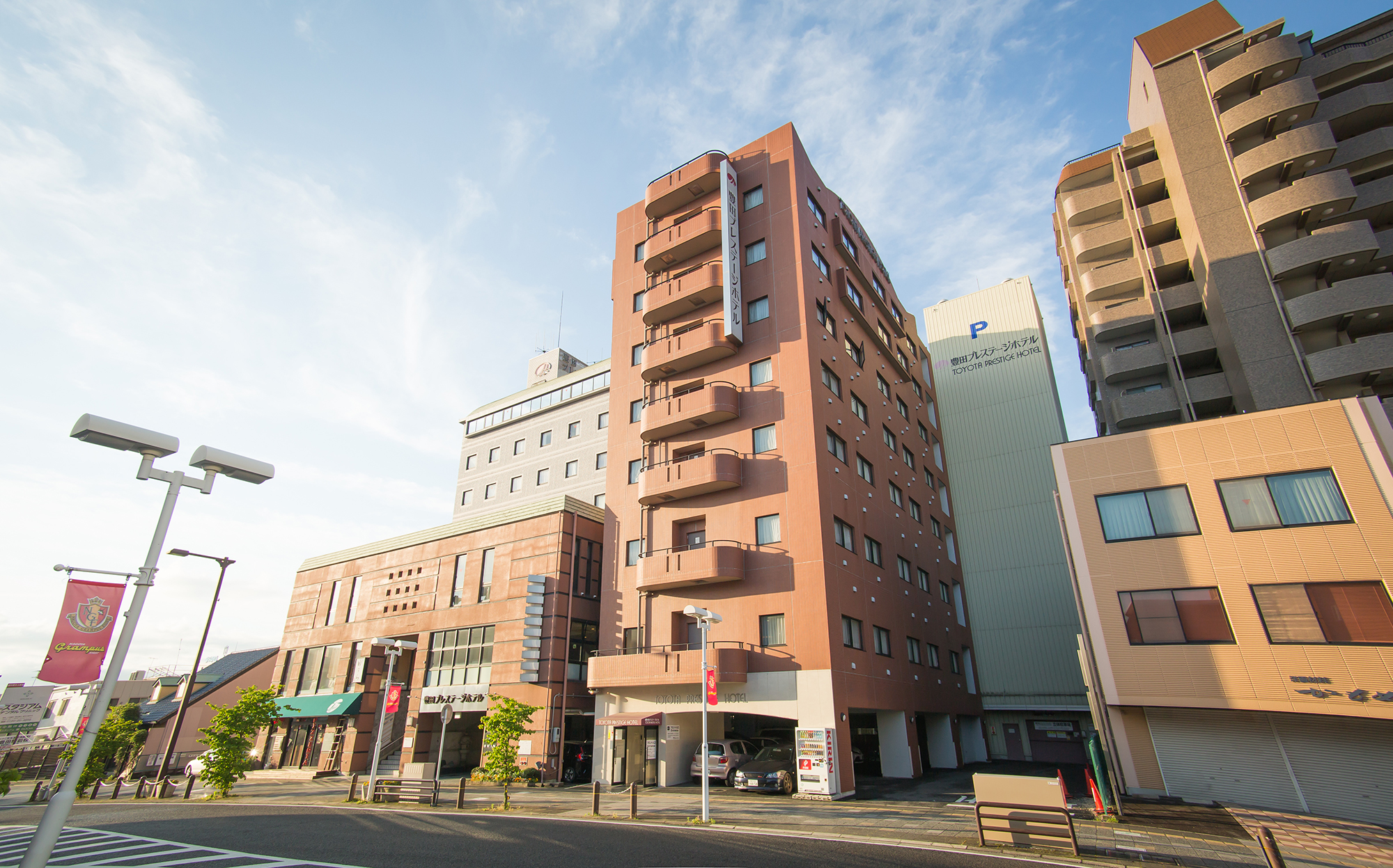 豊田プレステージホテル — 豊田市・豊田市駅前 · 豊田スタジアムに近い外観