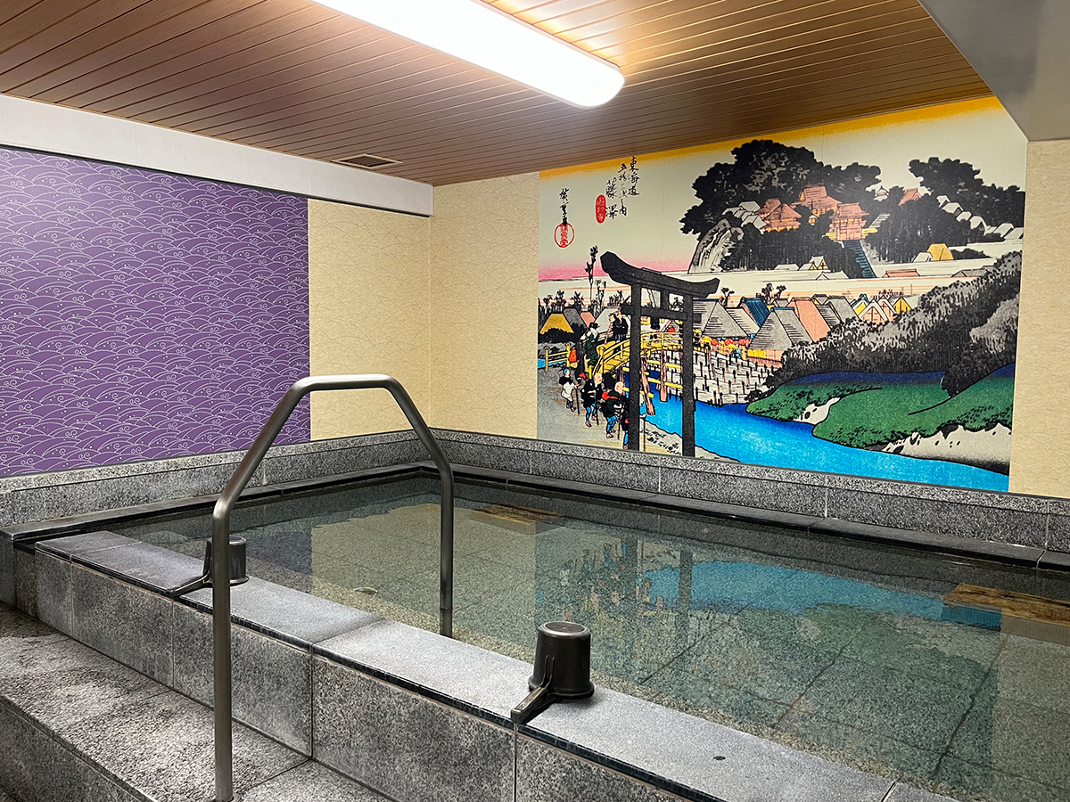 ホテル法華クラブ湘南藤沢 — 藤沢市鵠沼石上 · 7階女性用・8階男性用に分かれた人工温泉大浴場