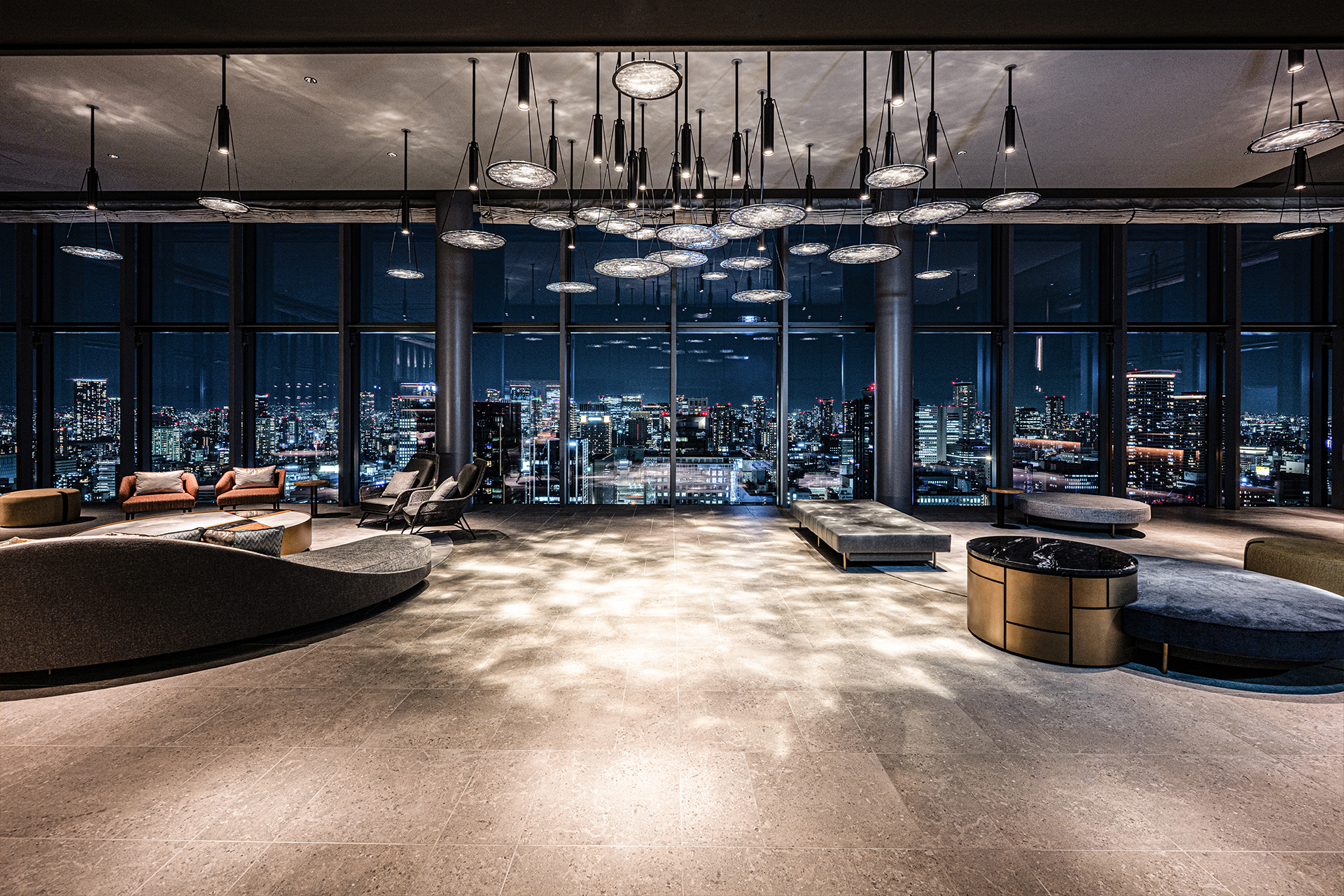 ザ・ゲートホテル大阪 by HULIC — 大阪市中央区南船場 · 心斎橋駅直結、2026年6月開業の高層階ロビー