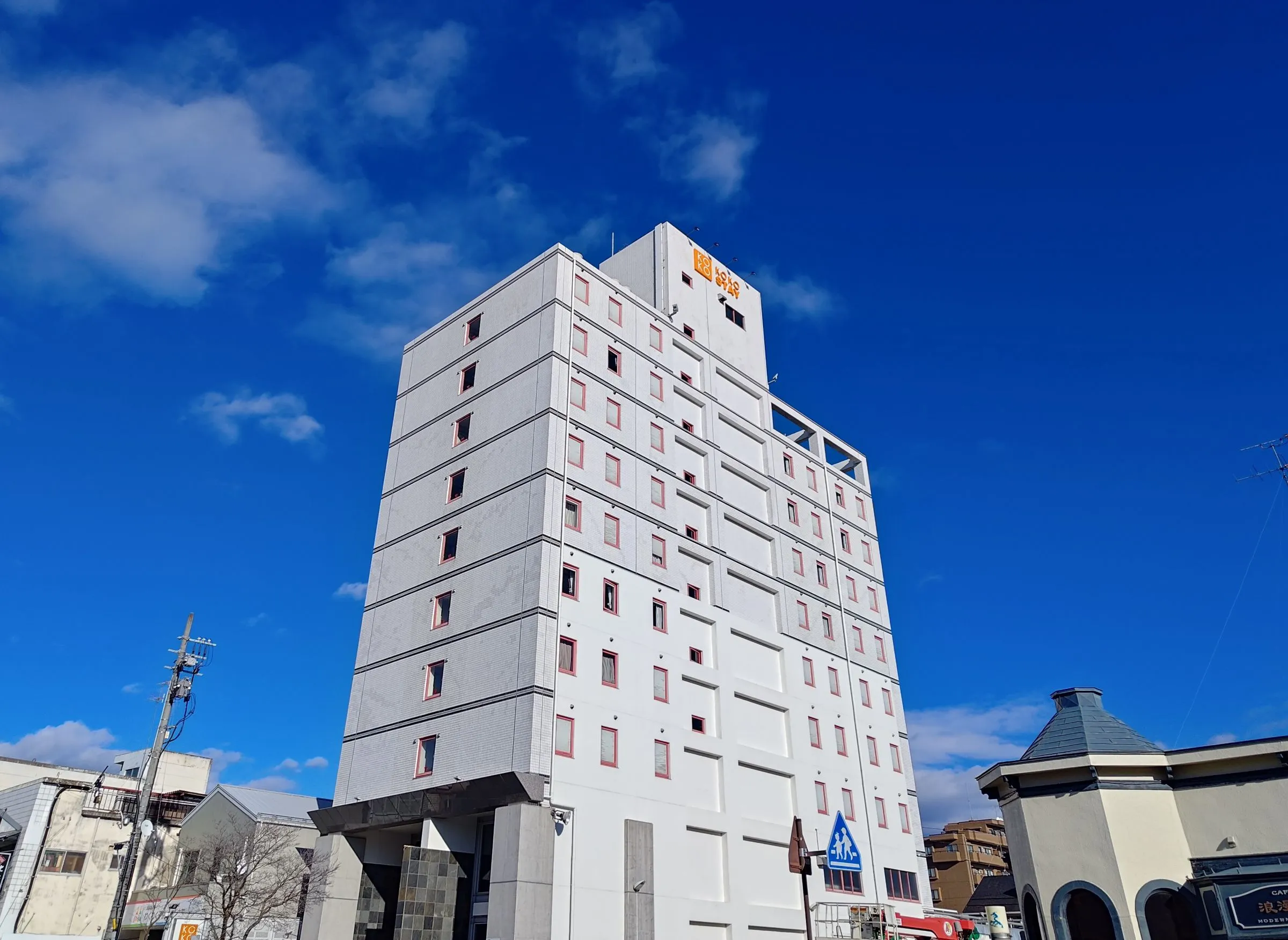 KOKO STAY 須賀川 — 福島県須賀川市中町 · 福島空港から車15分、2025年12月リブランドの106室の外観