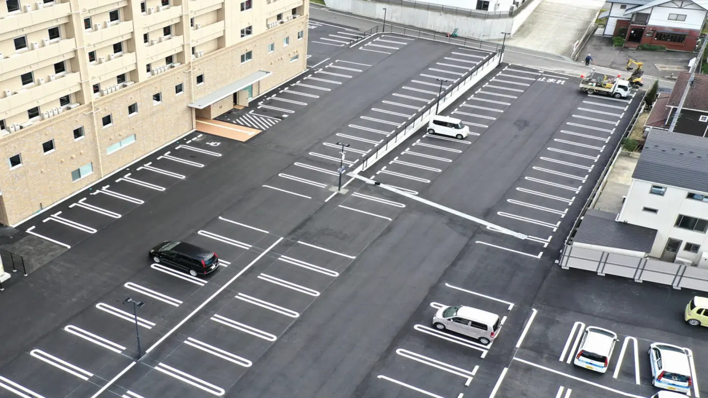 ホテルシーラックパル郡山 — 福島県郡山市富田町 · 160台の無料平面駐車場を備えた200室の全景