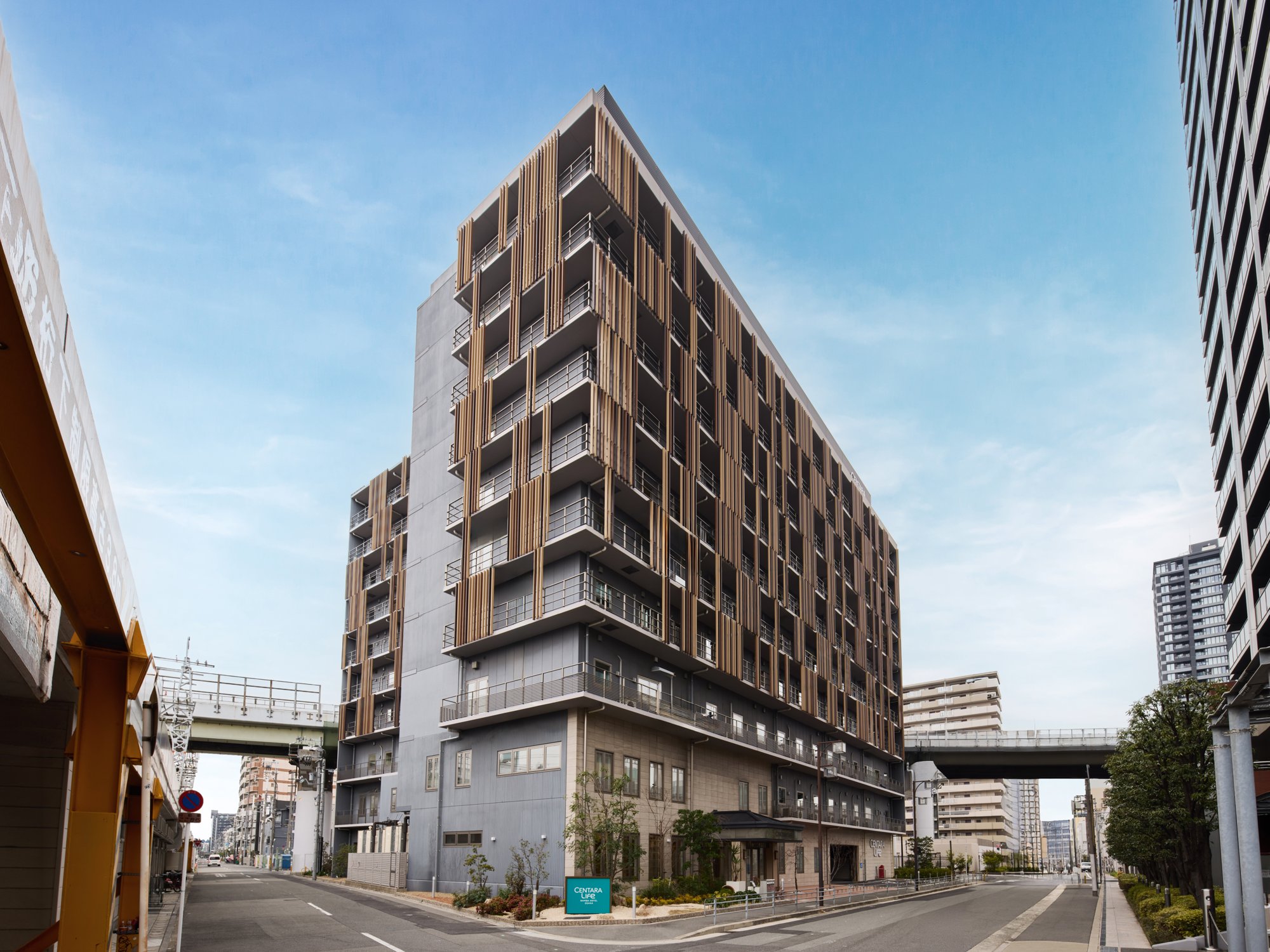 センタラライフなんばホテル大阪 — 大阪市浪速区敷津東 · 2026年4月開業、全300室のホテル外観