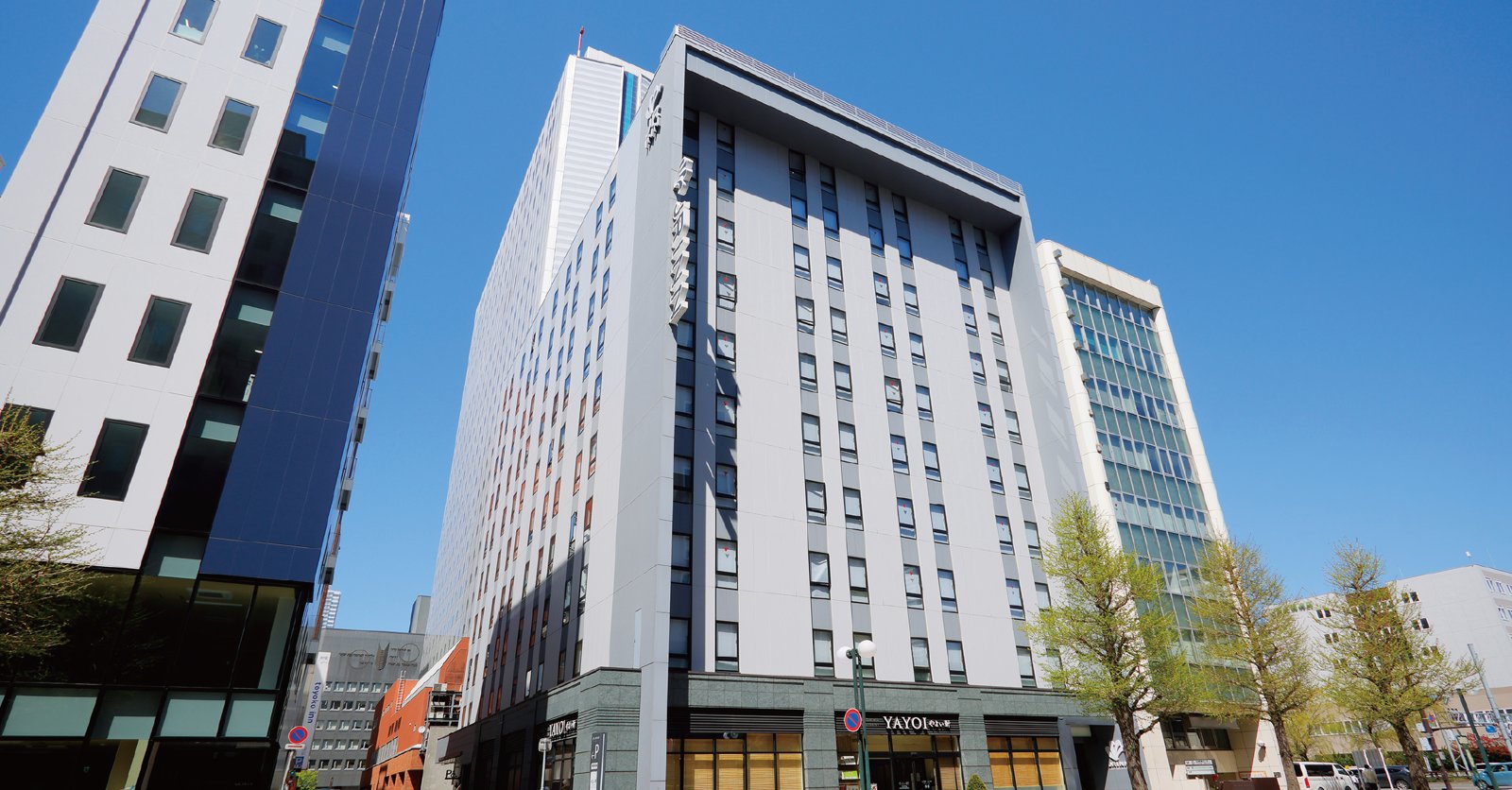 JRイン札幌駅南口 — 札幌市中央区北3条西1丁目 · 男女別大浴場を備える全204室のビジネスホテル