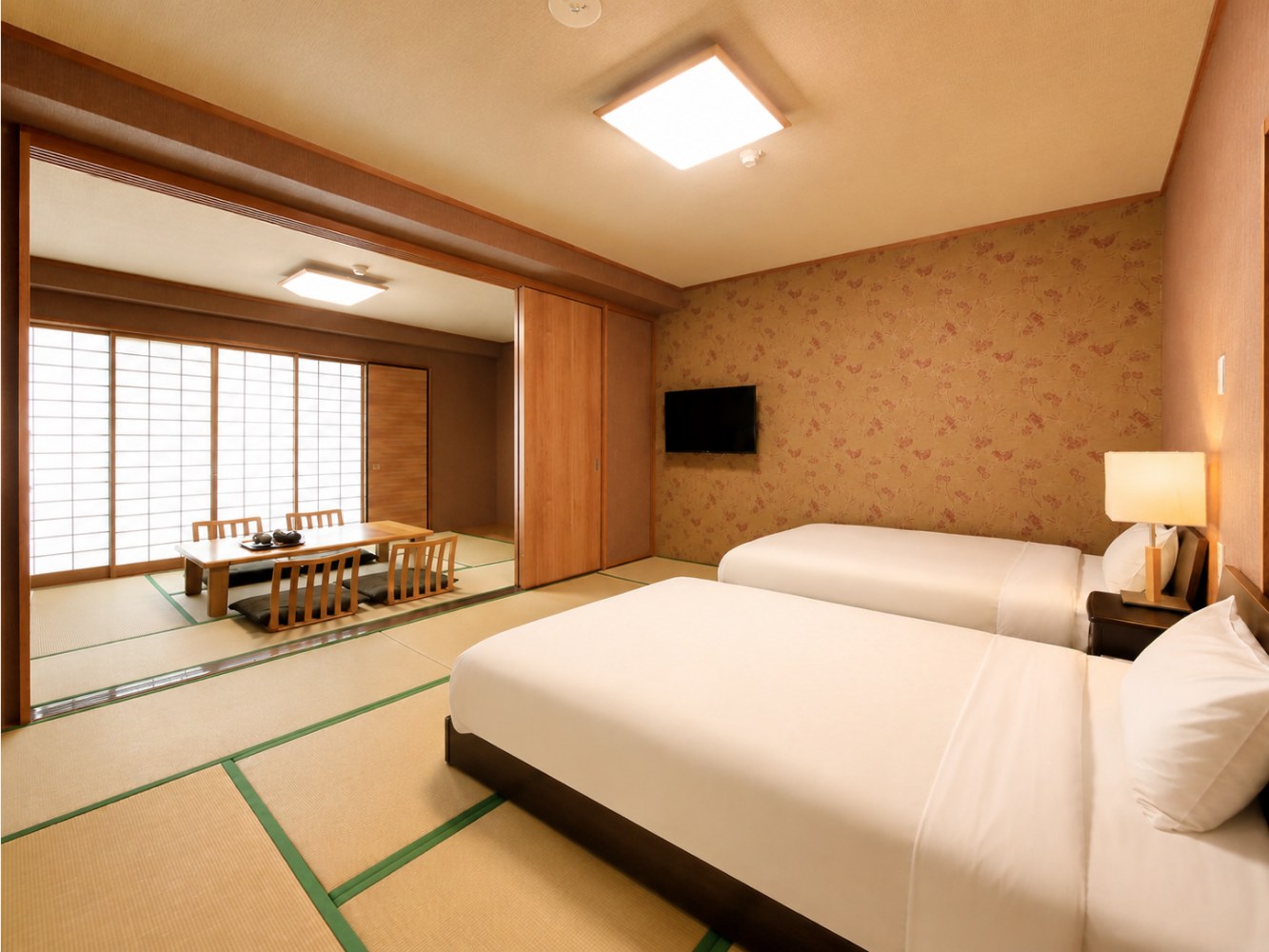 APARTHOTEL リルト 箱根強羅 — 箱根町強羅 · 和室にツインベッドを置いた約48㎡の和洋室